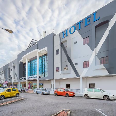 Northern Lodge Hotel Sungai Petani Esterno foto