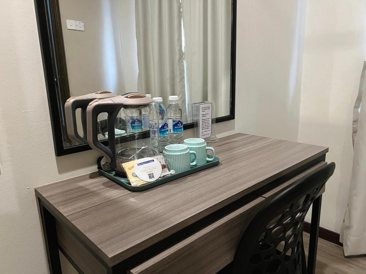 Northern Lodge Hotel Sungai Petani Esterno foto